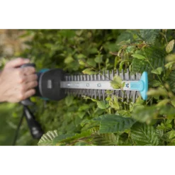 Elektrische Heggenschaar EasyCut 420/45 - Gardena -Planten Eden Verkoopwinkel elektrische heggenschaar easycut 420 45 gardena 4 7